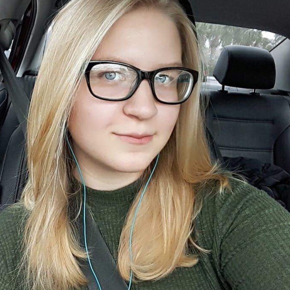 Meet your Posher, Kahlan - Picture 1 of 1